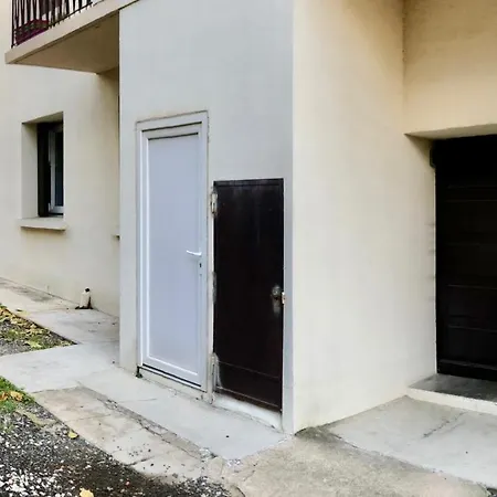 Chez Moi Chez Vous Apartment *